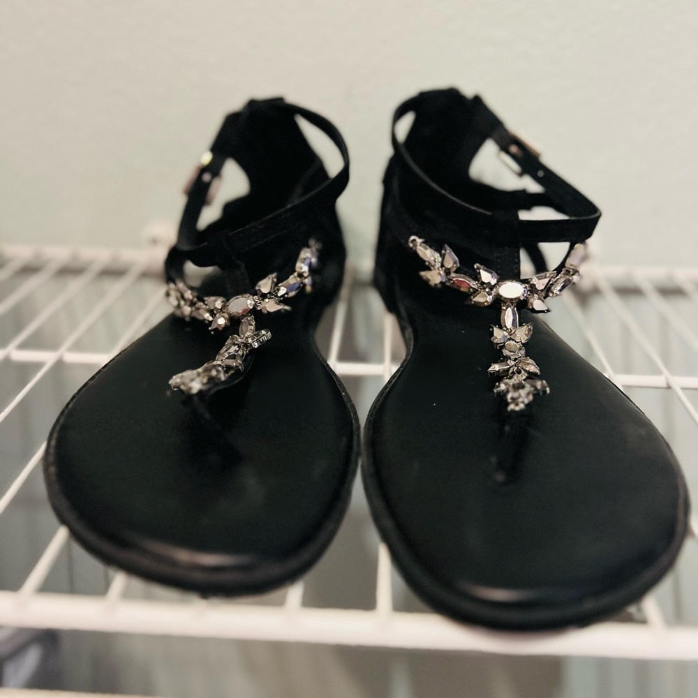 NWOT- Torrid Gem T-Strap Sandals - Picture 2 of 4